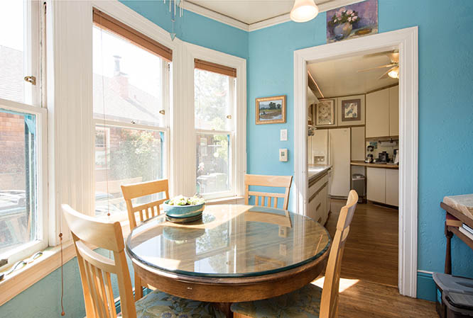 Shared Dinette